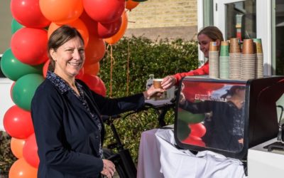 Feestelijke opening Dynamica barista koffiekar
